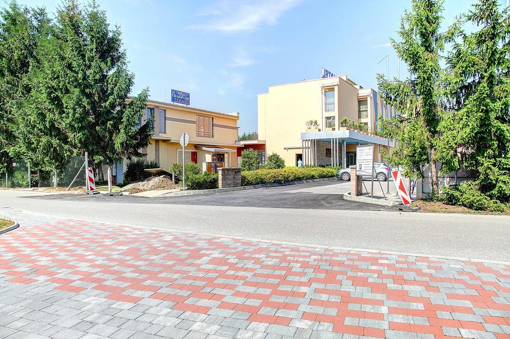 Apartment Vita Near Terme Paradiso Добова Экстерьер фото
